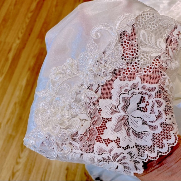 Pearl white “Bridal” 💍 Robe with beautiful detailing S/M - Picture 12 of 14